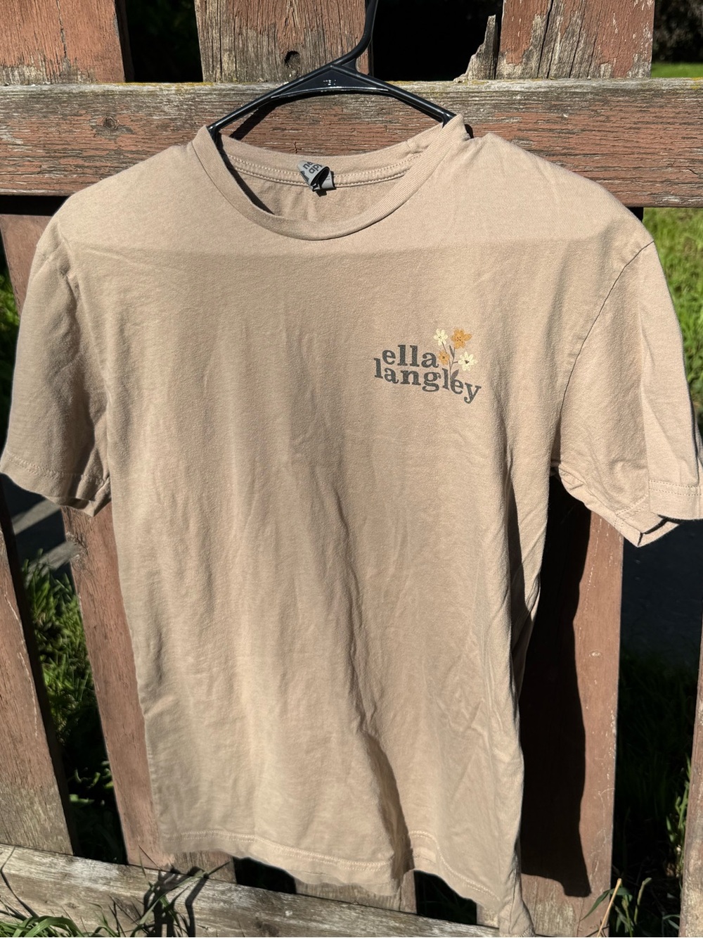 Ella Langley - Saddle Up and Ride Away Shirt Cowboy Design on the Back - Size M - Picture 3 of 5